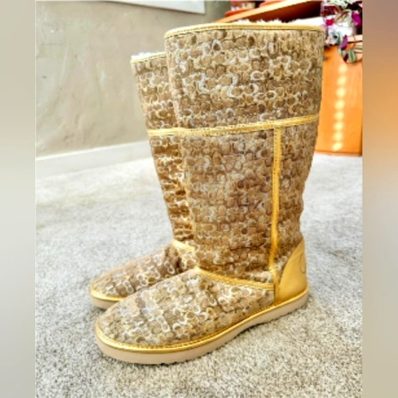 Coach Womens Nikole A7265 Gold Signature Print Round Toe Snow Boots Size 7 B - Picture 9 of 9
